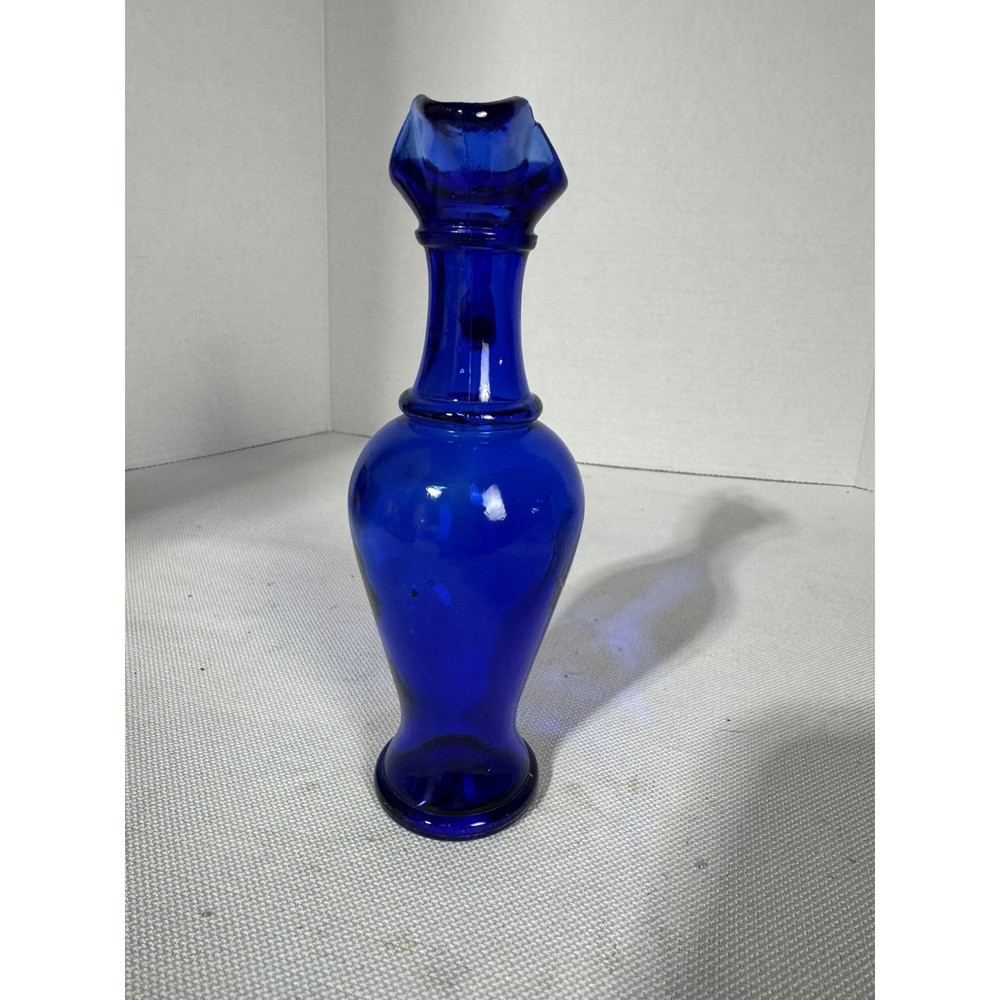 Vintage 1970s Avon Skin So Soft Cobalt Blue Bath Oil Decanter No Lid - Picture 3 of 10